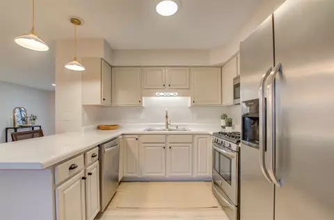 Kitchen - 1812 Park, Jackson, MI 49203 photo 1 of 4