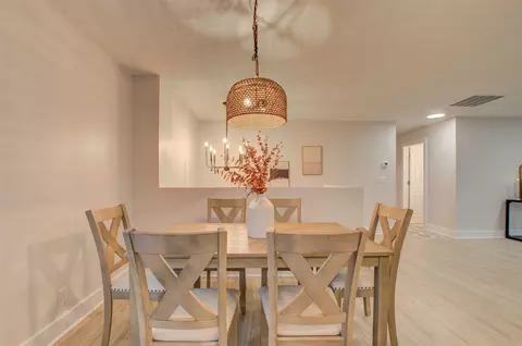 Dining - 1812 Park, Jackson, MI 49203 photo 2 of 3