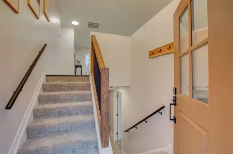 Entry Way - 1812 Park, Jackson, MI 49203 photo 2 of 8