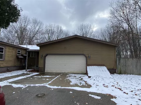 1258 E 120th, Grant, MI 49327 photo 3