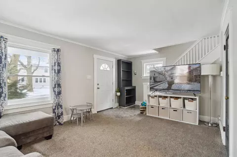 Living - 718 Union St, Jackson, MI 49203 photo 3 of 3