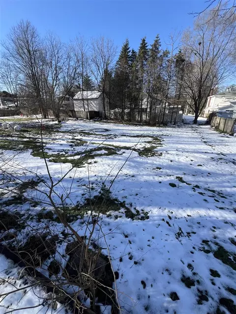 N Fulton, Cassopolis, MI 49031 photo 7