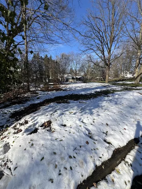 N Fulton, Cassopolis, MI 49031 photo 5