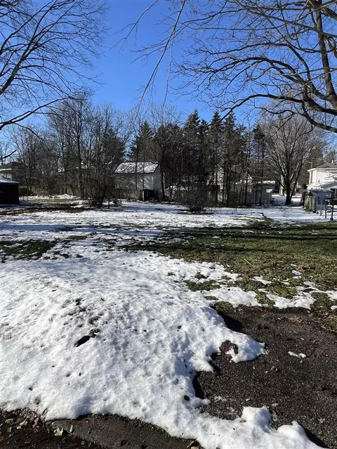 N Fulton, Cassopolis, MI 49031 photo 2