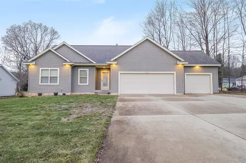 4076 Ronalds, Dorr, MI 49323