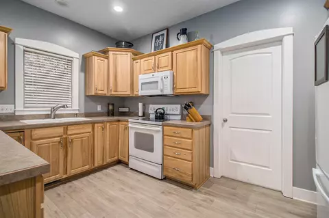 4076 Ronalds, Dorr, MI 49323 photo 7