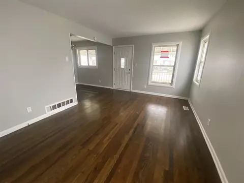 Living - 17125 Valade, Riverview, MI 48193 photo 2 of 2