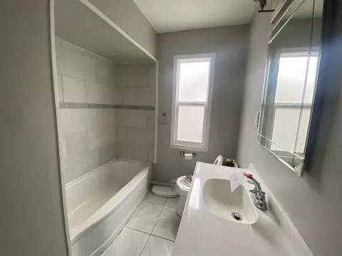 Bath - 17125 Valade, Riverview, MI 48193 photo 1 of 2