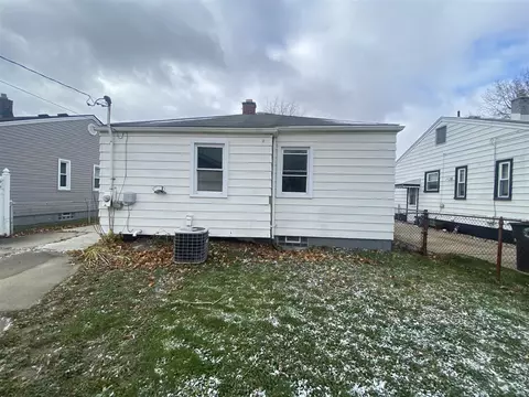 Exterior - 17125 Valade, Riverview, MI 48193 photo 3 of 4