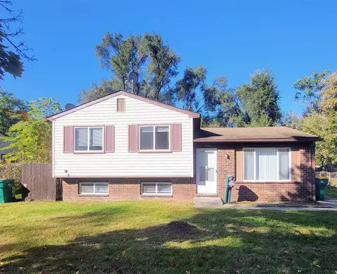 15748 Isabelle, Romulus, MI 48174