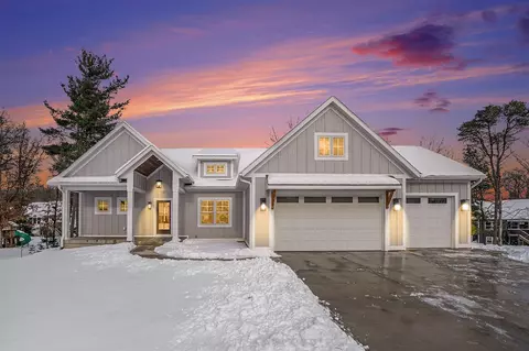 14833 Pinehill, Holland, MI 49424