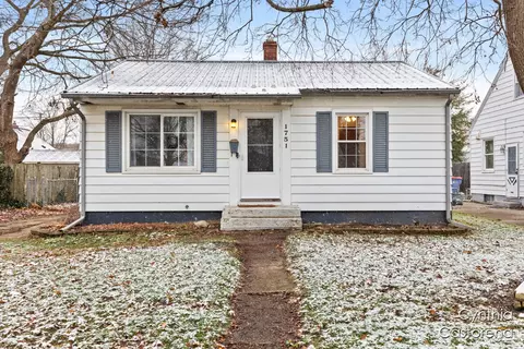1751 Jennette, Grand Rapids, MI 49504
