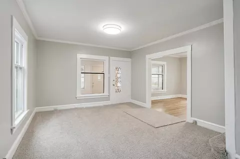 Living - 600 S West, Jackson, MI 49203 photo 3 of 6