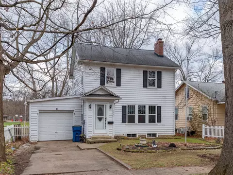 2332 Kenwood, Kalamazoo, MI 49006