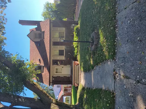 5212 University, Detroit, MI 48224