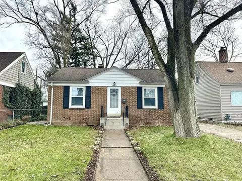 2962 Eastland, Muskegon, MI 49441