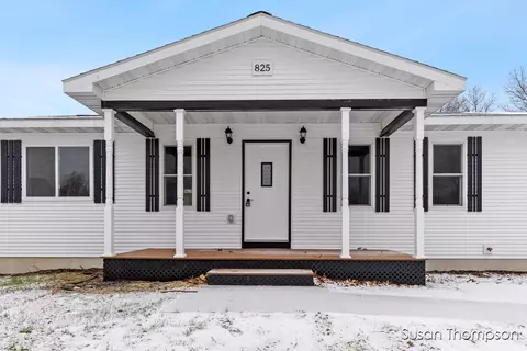 825 School Bell, Belding, MI 48809 photo 2