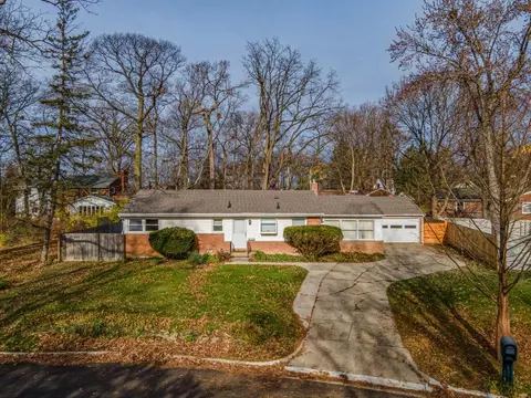 3104 Sunnywood, Ann Arbor, MI 48103