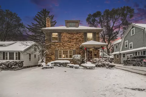 936 Orchard, East Grand Rapids, MI 49506