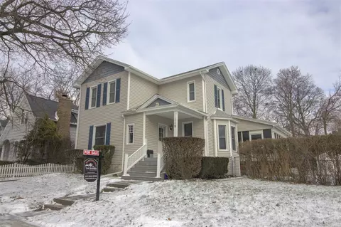 119 S Grinnell, Jackson, MI 49203