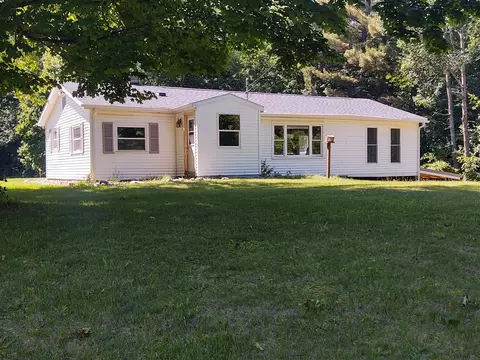 740 Shaw, Bailey, MI 49303