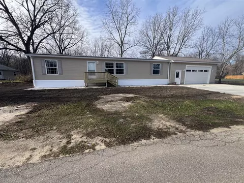 199 S Ewing, Newaygo, MI 49337
