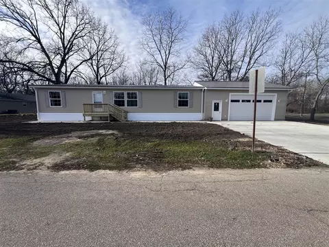 Exterior - 199 S Ewing, Newaygo, MI 49337 photo 2 of 5