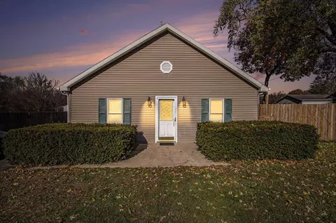 139 E Bertrand, Niles, MI 49120