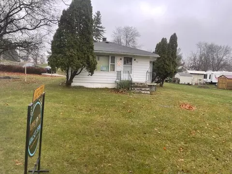 1060 W Lincoln, Ionia, MI 48846