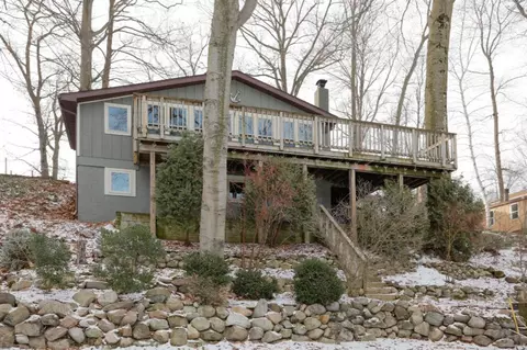 27032 Lake, Lawton, MI 49065