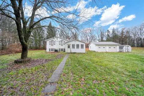 Exterior - 6700 Bennett, Jackson, MI 49201 photo 2 of 16