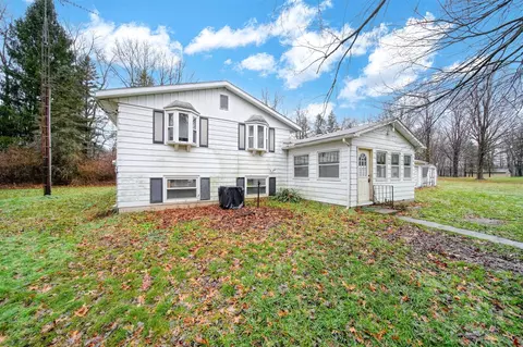 Exterior - 6700 Bennett, Jackson, MI 49201 photo 3 of 16