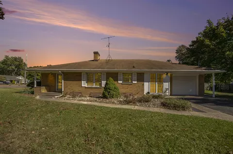 8005 Kingston, Portage, MI 49002