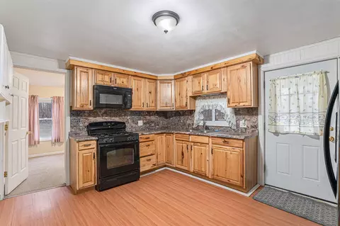 Kitchen - 145 Mariette, Plainwell, MI 49080 photo 3 of 3
