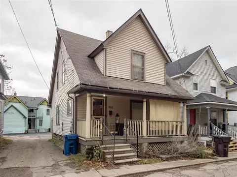 938 Bellevue, Kalamazoo, MI 49007