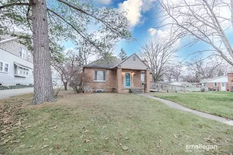 2501 Boulevard, Wyoming, MI 49519