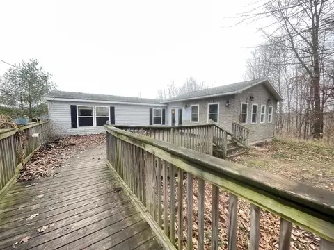 15085 26 Mile, Albion, MI 49224