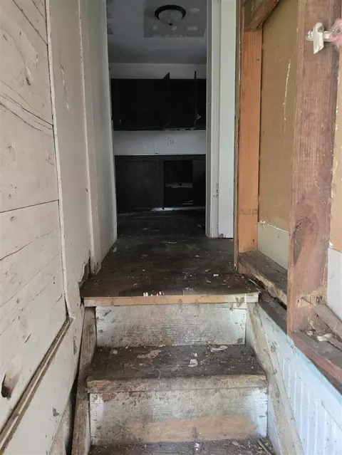 Entry Way - 129 E South, Jackson, MI 49203 photo 1 of 1