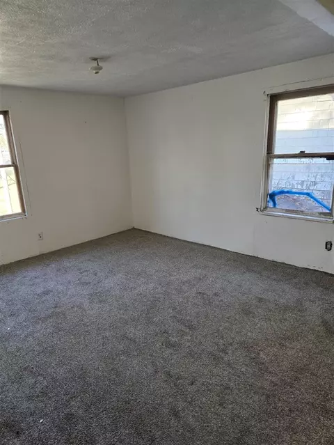 Bedroom - 129 E South, Jackson, MI 49203 photo 1 of 2