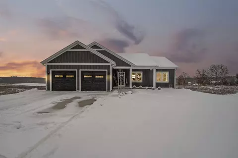 2963 Potters, Ionia, MI 48846
