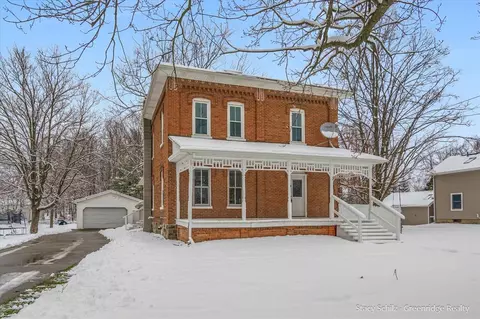 220 W Main, Vermontville, MI 49096