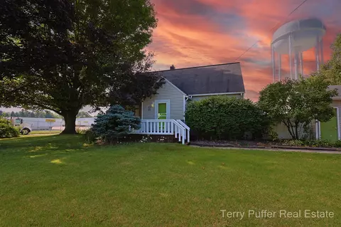 206 W Michigan, Fremont, MI 49412