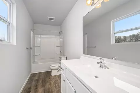 Bath - 7920 Sierra, Belding, MI 48809 photo 2 of 3