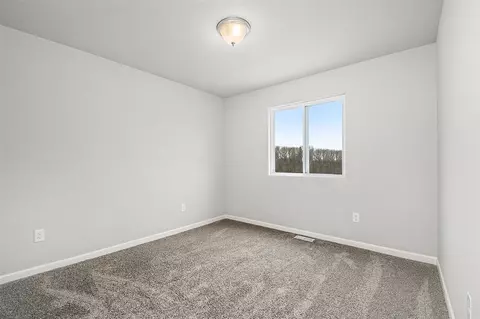 Bedroom - 7920 Sierra, Belding, MI 48809 photo 3 of 5