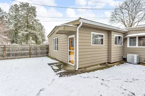 Exterior - 768 Briarcliff, Jackson, MI 49203 photo 4 of 8