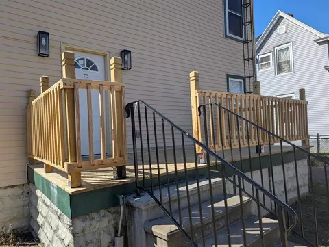 Exterior - 140 Stanley, Jackson, MI 49203 photo 1 of 6