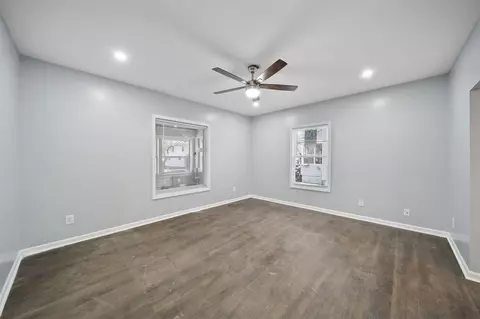 Living - 140 Stanley, Jackson, MI 49203 photo 1 of 2