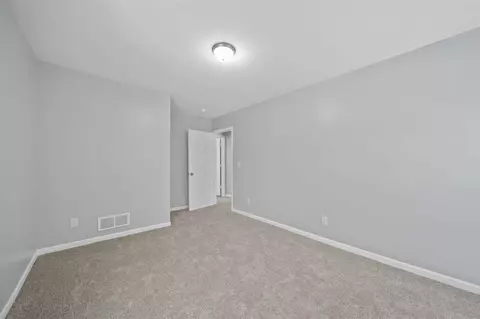 Bedroom - 140 Stanley, Jackson, MI 49203 photo 5 of 5