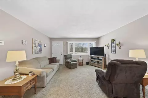 3604 Clinton, Jackson, MI 49201 photo 2