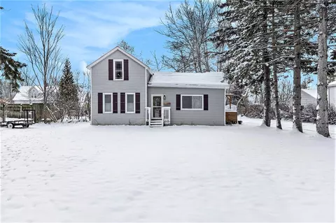 509 5th, Spring Lake, MI 49456